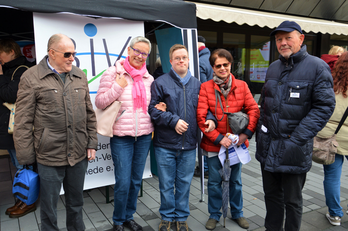 Die Behinderten-Interessen-Vertretung Meschede (BIV): von links Johann Wefelnberg, Rosi Spel, Daniel Burmann, Margot Burmann, Heinz Arnehövel.