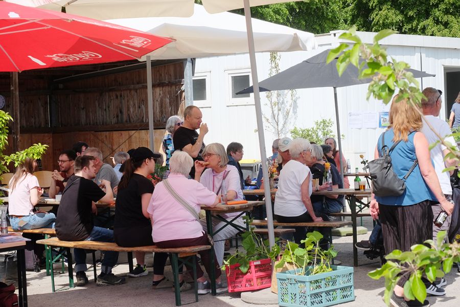 Überblick Aktionsstand und Besucher*innen