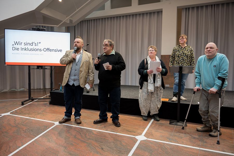 "Wir sind's!" Die Inklusionsoffensive mit dem Moderatorenduo(li)