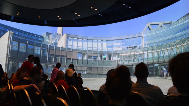 Besuch im nordrhein-westfälischen Landtag