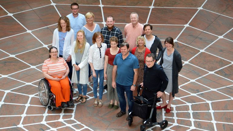 Teilberaterinnen und Teilhabeberater aus dem Regierungsbezirk Arnsberg im Dortmunder Rathaus.