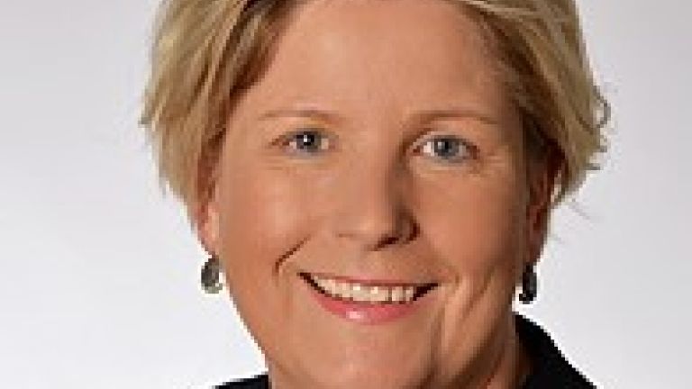 Das Bild zeigt ein Porträt von Claudia Middendorf.