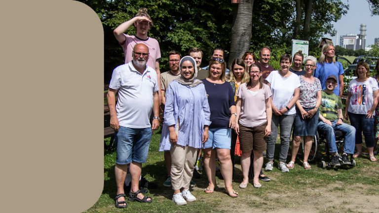 Das Foto zeigt Mitglieder der NaturFreunde Hamm-Werries und die Referrent*innen vom KSL.