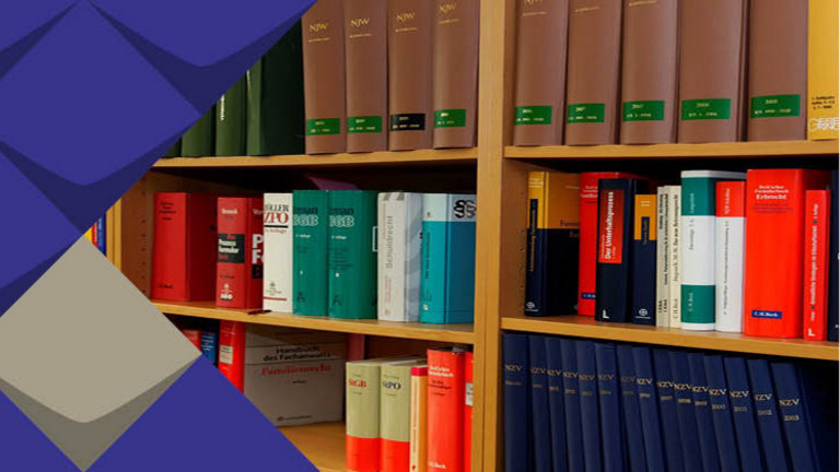 Links KSL-Kacheln. Rechts: Ein Bild von mehreren Büchern in einem Bücherregal.